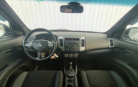 Mitsubishi Outlander III рестайлинг 3, 2010 год, 1 100 000 рублей, 14 фотография