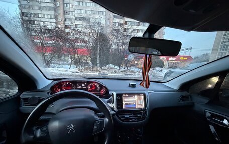 Peugeot 208 II, 2013 год, 590 000 рублей, 15 фотография