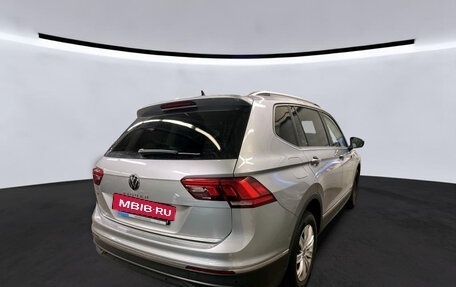 Volkswagen Tiguan II, 2022 год, 2 442 000 рублей, 4 фотография