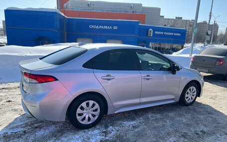 Toyota Corolla, 2022 год, 2 050 000 рублей, 3 фотография
