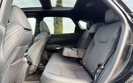 Lexus RX IV рестайлинг, 2025 год, 11 700 000 рублей, 4 фотография