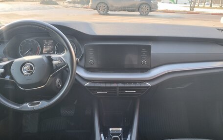 Skoda Octavia IV, 2021 год, 2 350 000 рублей, 13 фотография