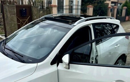 Hyundai Tucson III, 2011 год, 1 300 000 рублей, 3 фотография