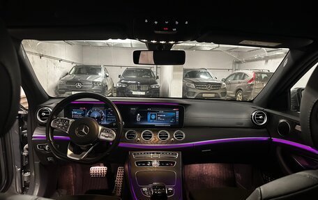 Mercedes-Benz E-Класс, 2018 год, 3 990 000 рублей, 9 фотография