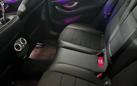 Mercedes-Benz E-Класс, 2018 год, 3 990 000 рублей, 11 фотография