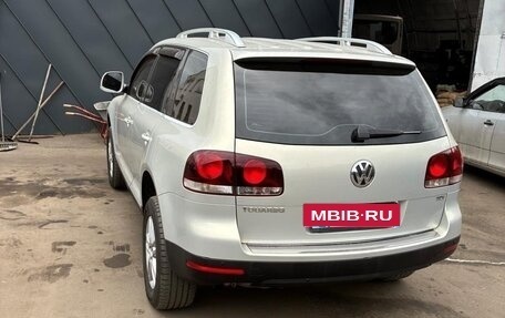 Volkswagen Touareg III, 2010 год, 1 800 000 рублей, 4 фотография