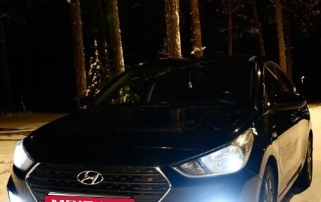 Hyundai Solaris II рестайлинг, 2017 год, 1 390 000 рублей, 5 фотография