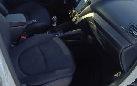 KIA Rio III рестайлинг, 2015 год, 900 000 рублей, 13 фотография