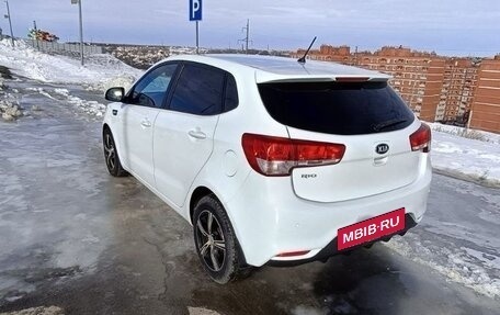 KIA Rio III рестайлинг, 2015 год, 900 000 рублей, 2 фотография