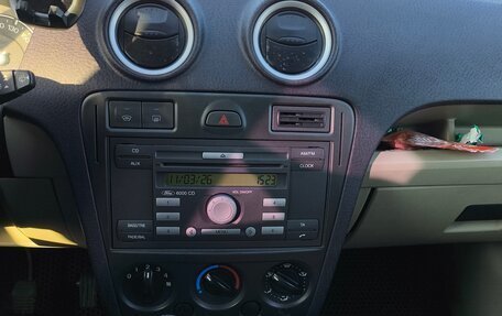 Ford Fusion I, 2006 год, 330 000 рублей, 12 фотография