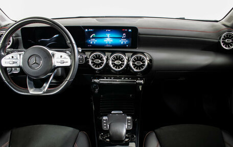 Mercedes-Benz CLA, 2020 год, 2 790 000 рублей, 11 фотография