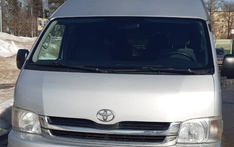 Toyota HiAce H200, 2008 год, 2 350 000 рублей, 1 фотография