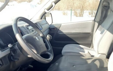 Toyota HiAce H200, 2008 год, 2 350 000 рублей, 12 фотография