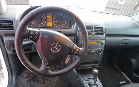 Mercedes-Benz A-Класс, 2011 год, 730 000 рублей, 11 фотография