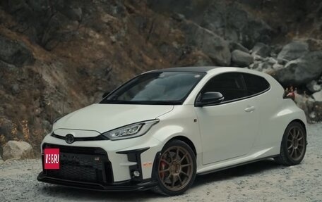 Toyota Yaris, 2020 год, 3 500 000 рублей, 1 фотография