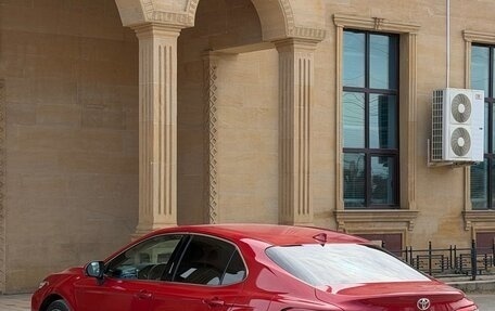 Toyota Camry, 2021 год, 2 850 000 рублей, 2 фотография