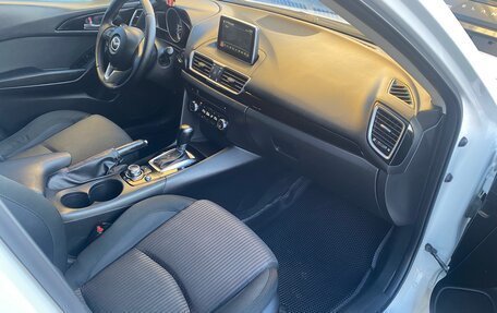 Mazda 3, 2015 год, 730 000 рублей, 13 фотография