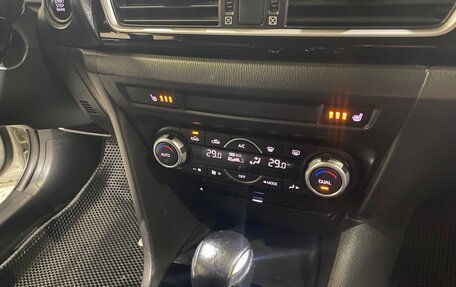 Mazda 3, 2015 год, 730 000 рублей, 20 фотография