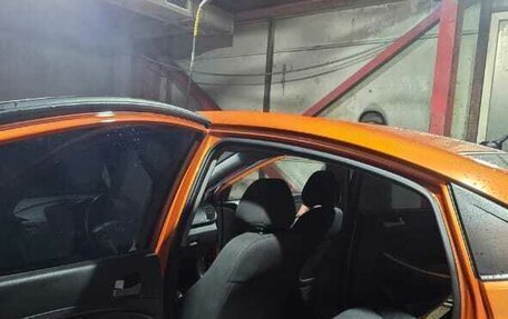 Hyundai Solaris II рестайлинг, 2015 год, 700 000 рублей, 6 фотография