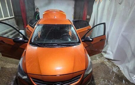 Hyundai Solaris II рестайлинг, 2015 год, 700 000 рублей, 7 фотография