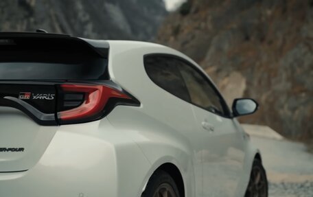 Toyota Yaris, 2020 год, 3 500 000 рублей, 3 фотография