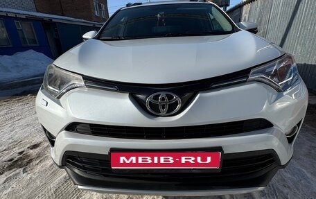 Toyota RAV4, 2018 год, 2 349 000 рублей, 2 фотография