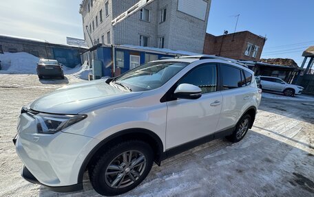Toyota RAV4, 2018 год, 2 349 000 рублей, 6 фотография