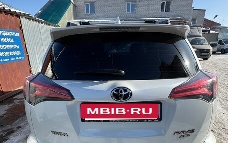 Toyota RAV4, 2018 год, 2 349 000 рублей, 12 фотография
