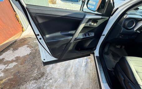 Toyota RAV4, 2018 год, 2 349 000 рублей, 26 фотография