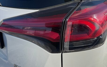 Toyota RAV4, 2018 год, 2 349 000 рублей, 40 фотография