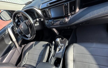 Toyota RAV4, 2018 год, 2 349 000 рублей, 38 фотография