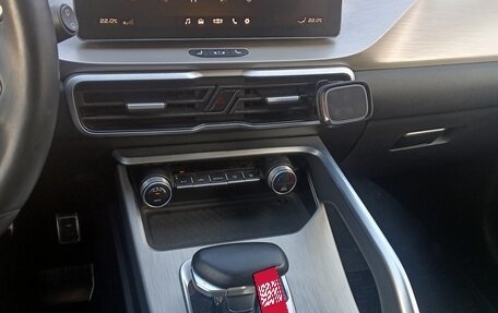 Geely Coolray I, 2023 год, 1 899 000 рублей, 8 фотография