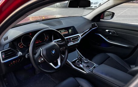 BMW 3 серия, 2019 год, 3 250 000 рублей, 18 фотография