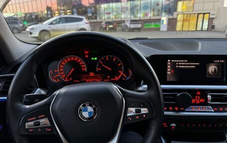 BMW 3 серия, 2019 год, 3 250 000 рублей, 26 фотография