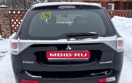 Mitsubishi Outlander III рестайлинг 3, 2013 год, 995 000 рублей, 6 фотография