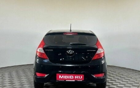 Hyundai Solaris II рестайлинг, 2012 год, 862 000 рублей, 5 фотография