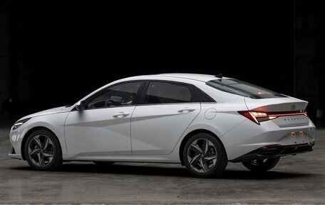 Hyundai Elantra, 2022 год, 1 310 000 рублей, 4 фотография