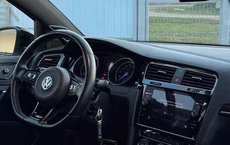 Volkswagen Golf R VII, 2019 год, 3 900 000 рублей, 7 фотография