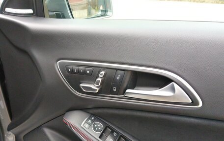 Mercedes-Benz CLA, 2018 год, 2 400 000 рублей, 12 фотография