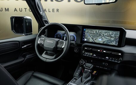 Toyota Land Cruiser Prado, 2025 год, 10 800 000 рублей, 24 фотография