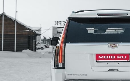 Cadillac Escalade IV, 2016 год, 3 499 000 рублей, 12 фотография