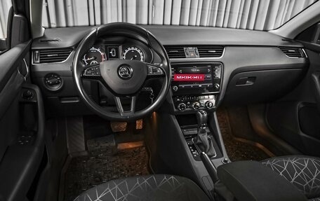 Skoda Octavia, 2019 год, 1 630 000 рублей, 6 фотография