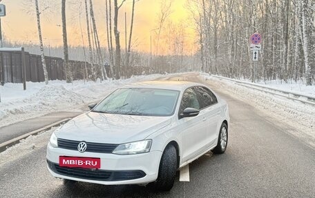 Volkswagen Jetta VI, 2014 год, 1 300 000 рублей, 14 фотография