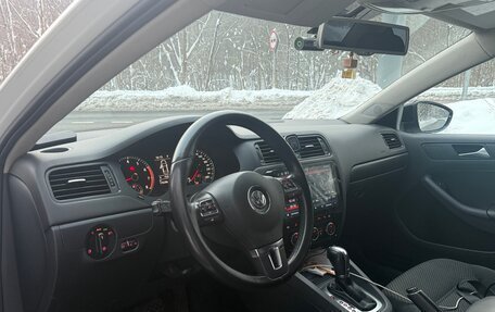 Volkswagen Jetta VI, 2014 год, 1 300 000 рублей, 26 фотография