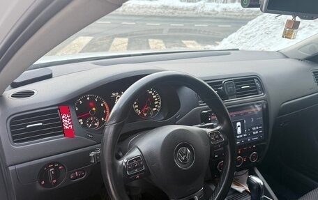 Volkswagen Jetta VI, 2014 год, 1 300 000 рублей, 23 фотография