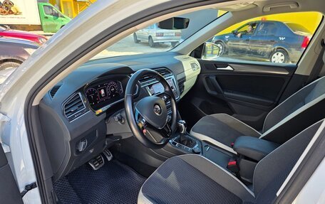 Volkswagen Tiguan II, 2020 год, 2 990 000 рублей, 5 фотография