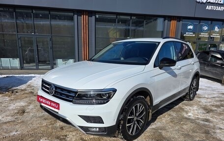 Volkswagen Tiguan II, 2020 год, 2 990 000 рублей, 2 фотография