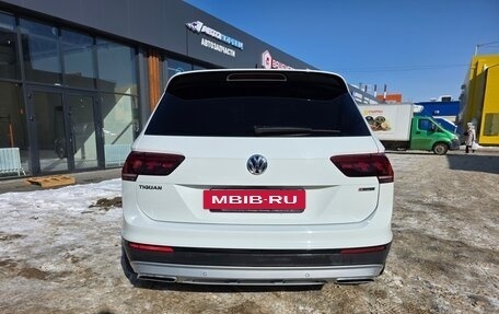 Volkswagen Tiguan II, 2020 год, 2 990 000 рублей, 4 фотография