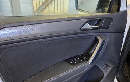 Volkswagen Tiguan II, 2020 год, 2 990 000 рублей, 12 фотография