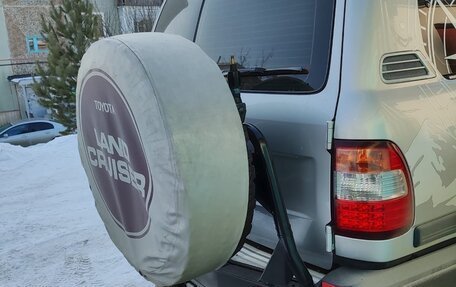 Toyota Land Cruiser 100 рестайлинг 2, 2004 год, 4 300 000 рублей, 7 фотография